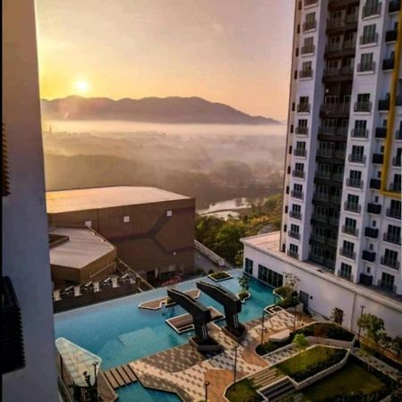 Mesahill Nilai 2 Room Condo - Fast Wifi, Amazing Pool & Tv Экстерьер фото