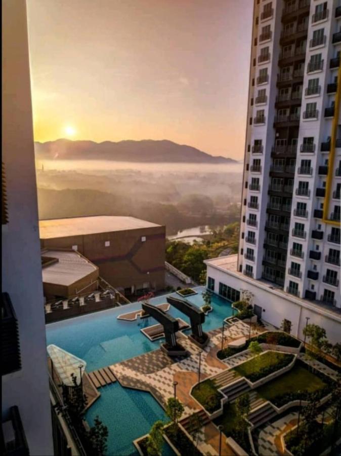 Mesahill Nilai 2 Room Condo - Fast Wifi, Amazing Pool & Tv Экстерьер фото