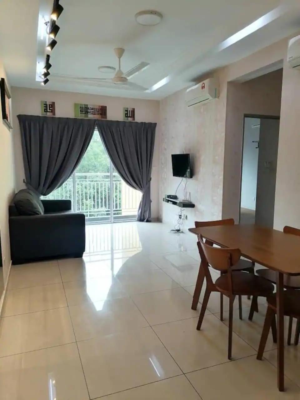 Mesahill Nilai 2 Room Condo - Fast Wifi, Amazing Pool & Tv Экстерьер фото