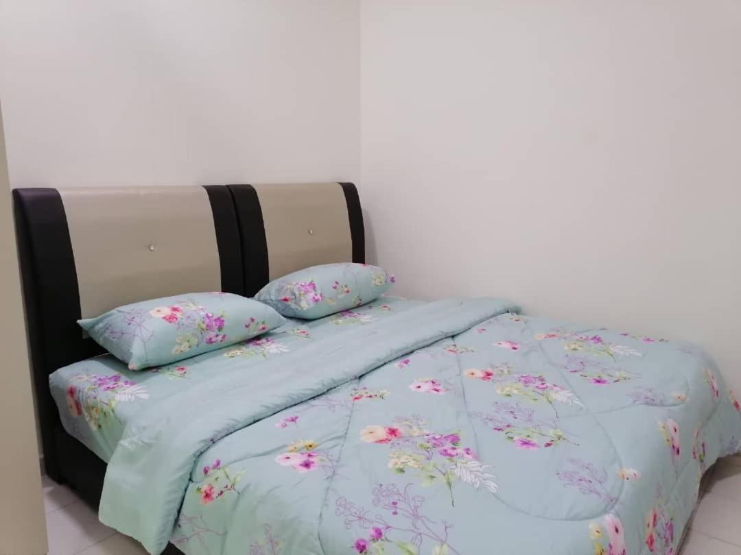 Mesahill Nilai 2 Room Condo - Fast Wifi, Amazing Pool & Tv Экстерьер фото