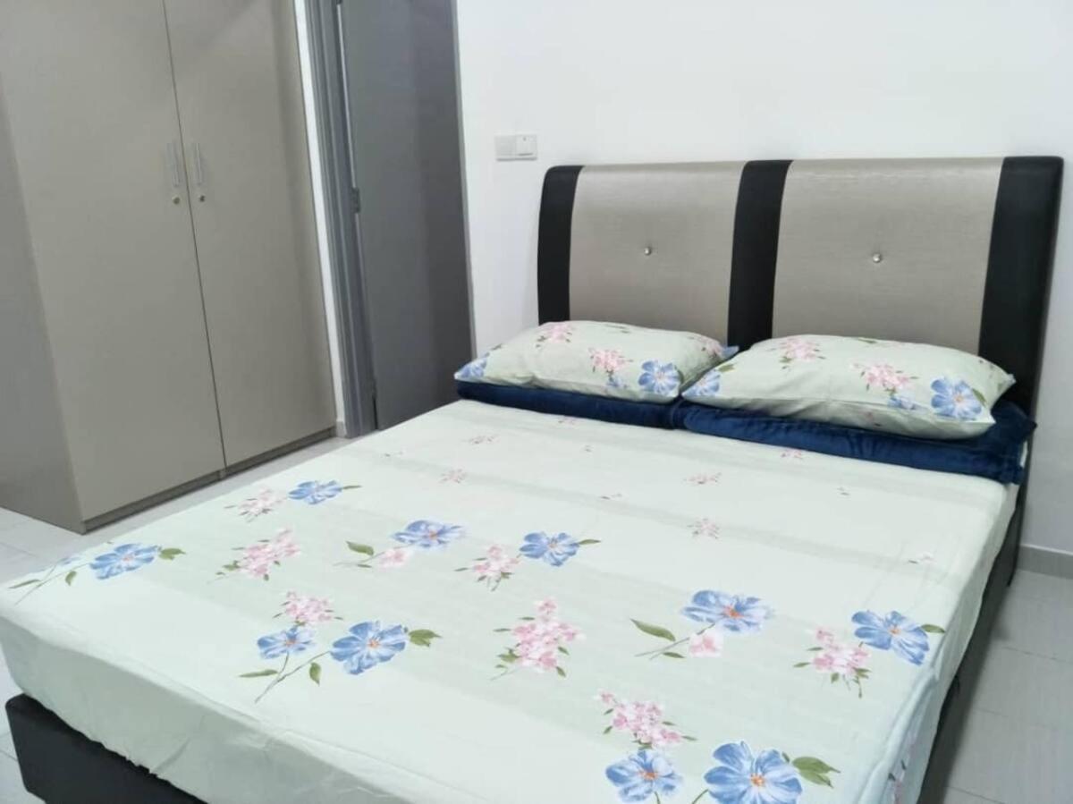 Mesahill Nilai 2 Room Condo - Fast Wifi, Amazing Pool & Tv Экстерьер фото